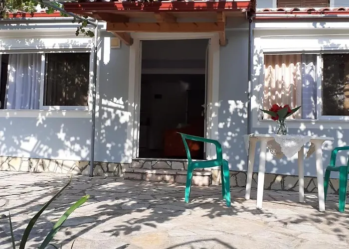 Coral Guesthouse Sarande