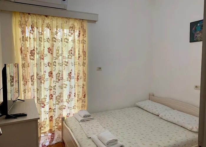 Vaso Apts Sarande