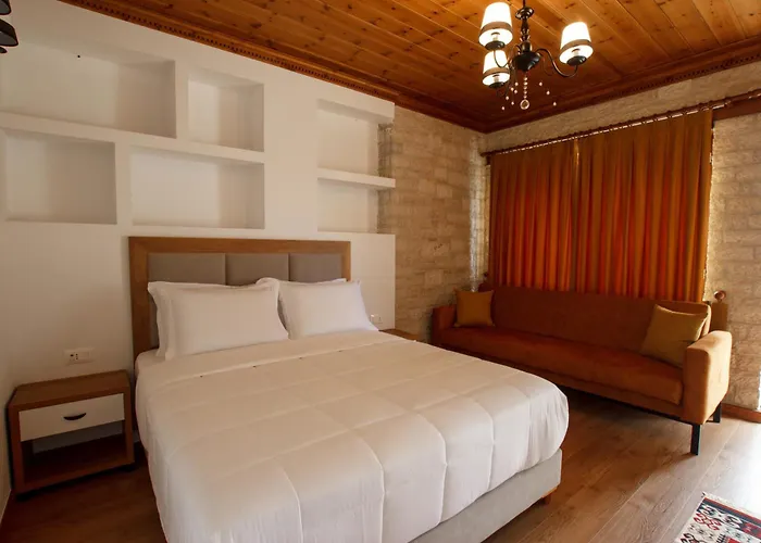 Rose Garden Hotel Gjirokastër