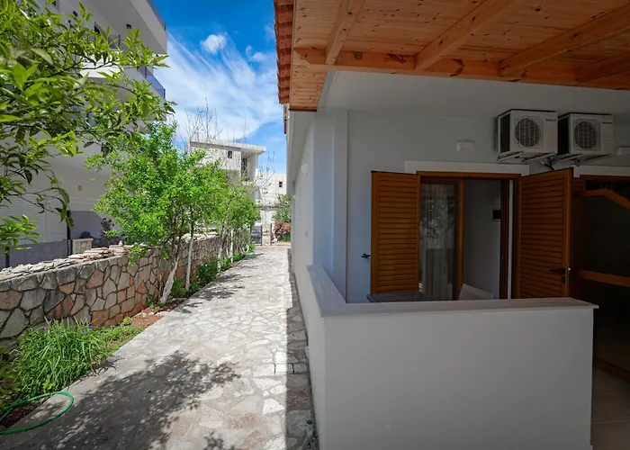 Guesthouse Moonlight Downtown Ksamil che accetta animali