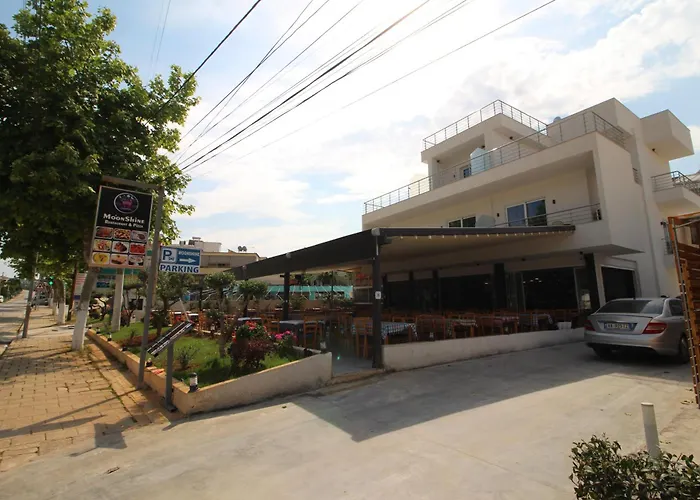 Moonshine Hotel Ksamil