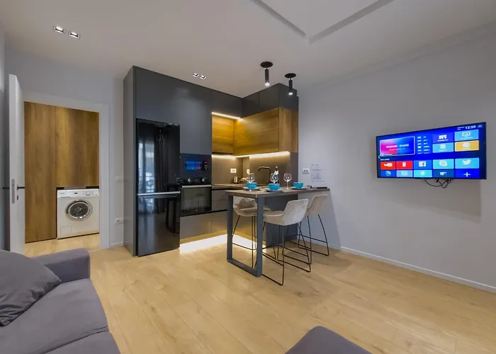 Pin Apartments - 3 Min To Skanderbeg Tirana