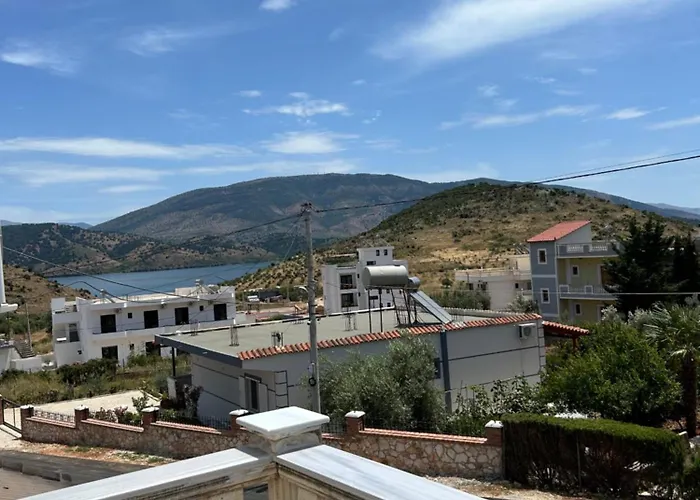 Vila Viktori Ksamil