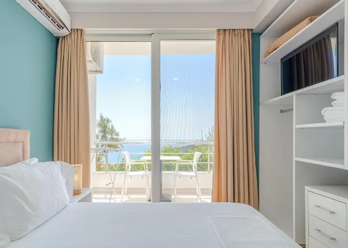 Aphrodite'S Garden Himare