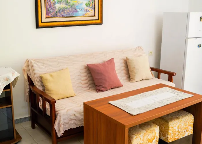 Vila Aliaj Luxury Apartment With 2 Rooms With Private Wonderful Terrace Durrës
