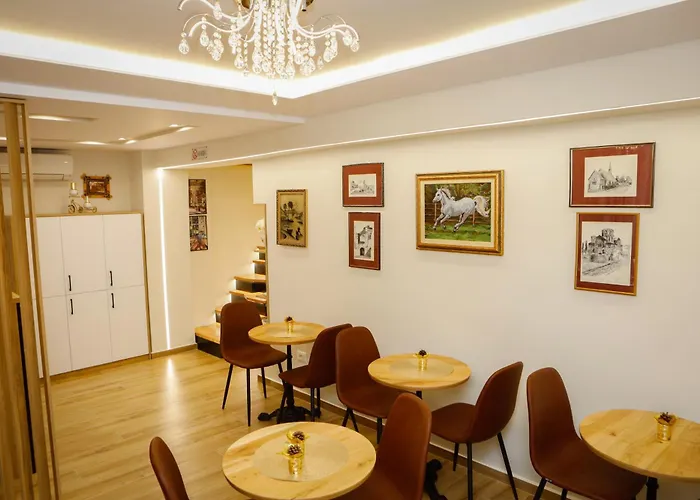 Petite Maison Hermes Center Tirana