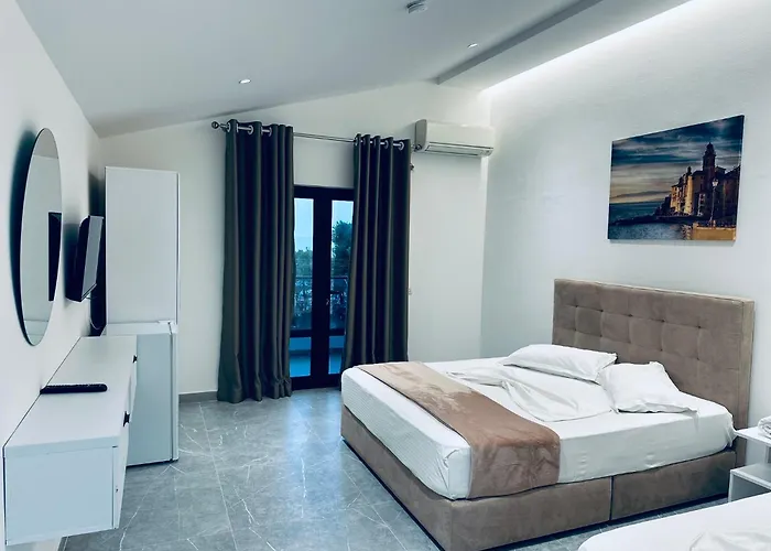 Molla Hotel Restorant Shëngjin