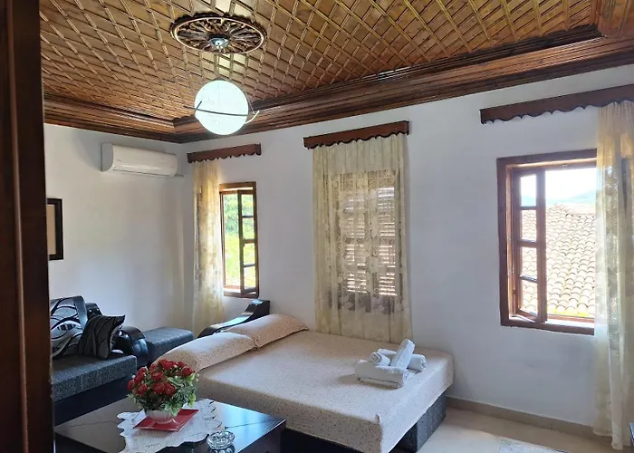 Tomor Shehu Guest House Berat