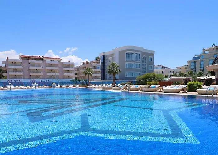 Porta Kavalja Resort Golem 