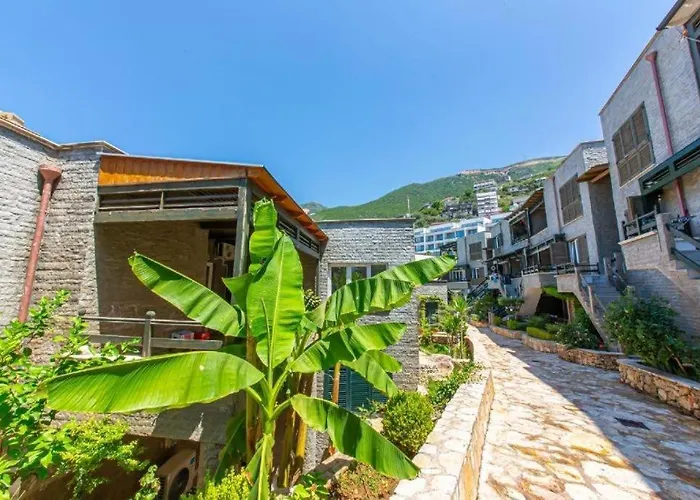 Pet friendly Vila Rina At Aquamarine Residence Vlore
