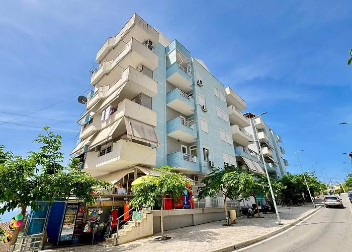 Blue Spacious Sea View Apartment Sarandë