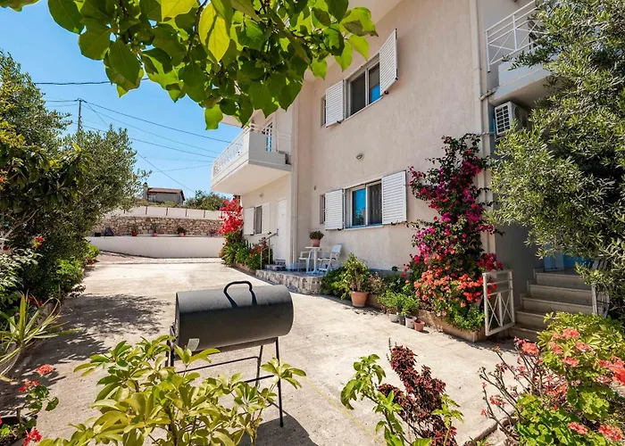 Mariana Apartments Sarande