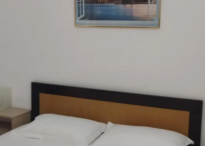 Ksamil Apartments