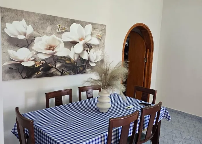 Leva'S Apartments Sarande