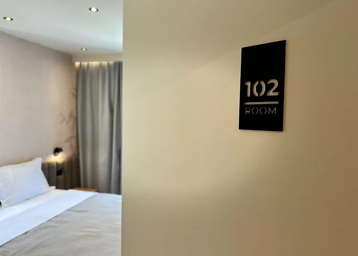 Serenity Rooms Permet