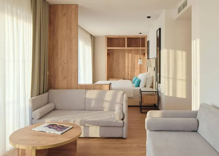 Hotel Sol By Melia Tropikal Durrës