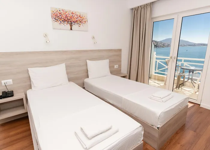 Sun N Blue Hotel Sarandë