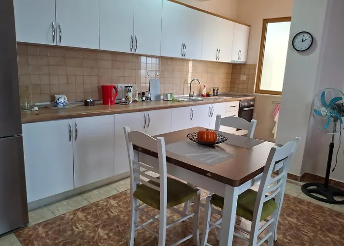 Jozi Kaiser Apartment 1 Durrës