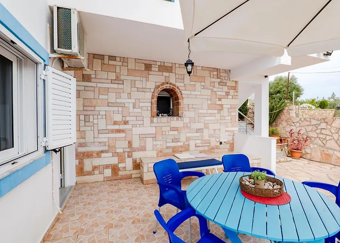 Gregory'S Apartments Ksamil