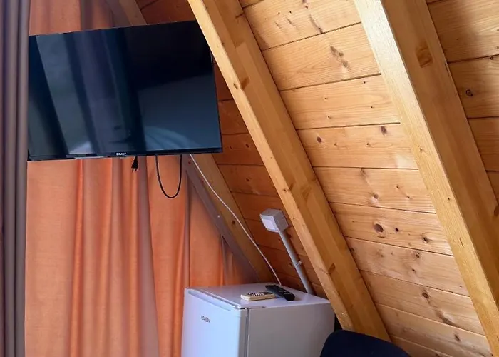 Windmill Shkodra Gesthouse Camping & Grill