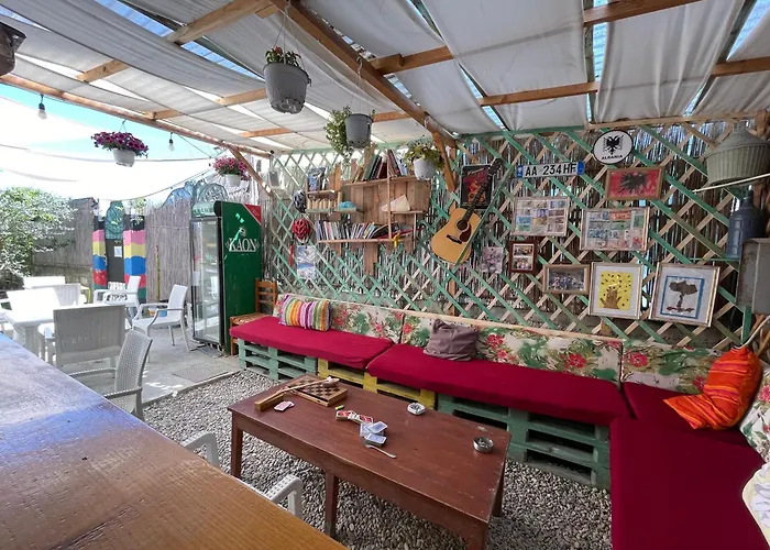 Pet friendly Vlora Backpackers Hostel & Bar Lungomare