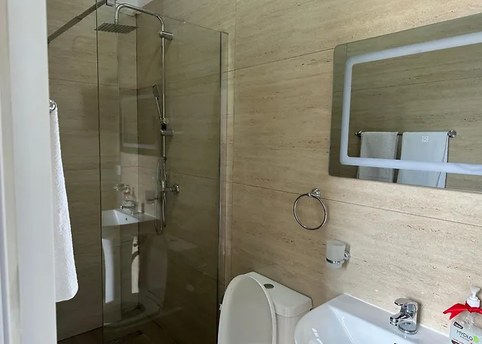 Pet friendly Auto Tana Guest House Tirana