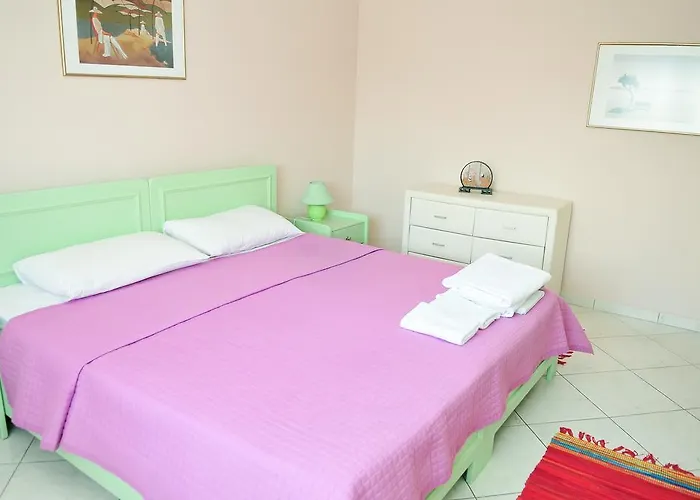 Guest House Mary Tirana