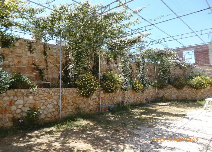 Apartments Cerro Ksamil
