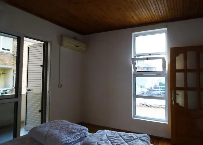 Buff Hostel Tirana