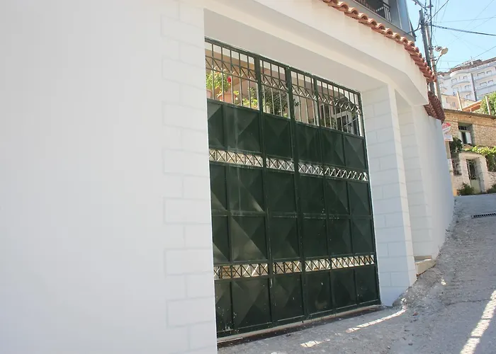 Vila Gjoni Sarande
