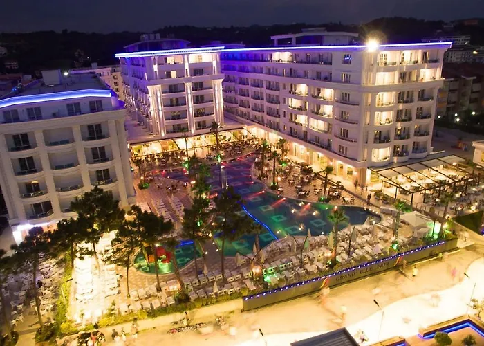 Boutique Grand Blue Fafa Resort&SPA Kryemëdhej