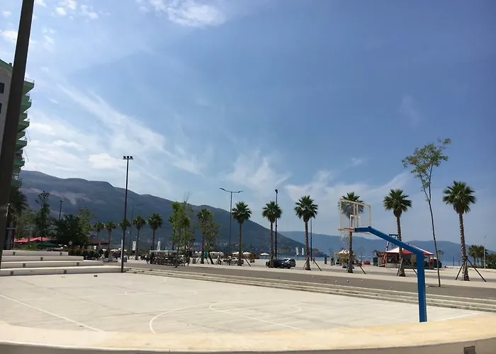 Mimi'S Beach Apartment Vlore
