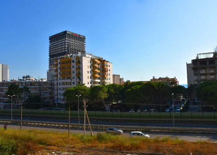 Gzim'S Apartment Durrës