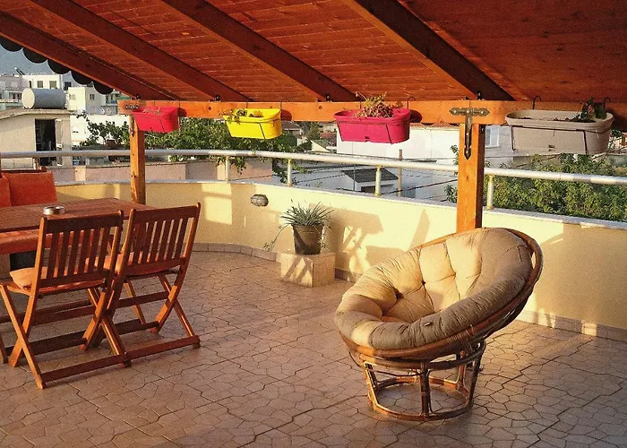 Boutique Ferienwohnung Friends Terrace Tirana